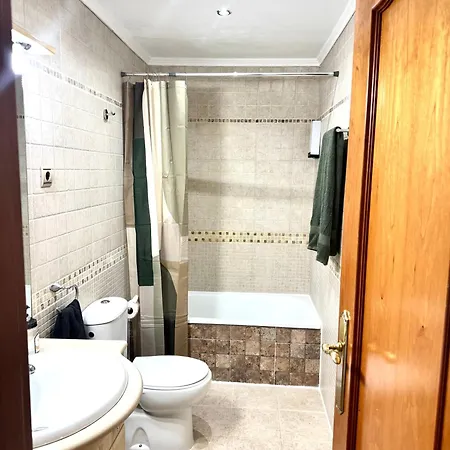 Cozy With Sea View & Pool Apartment Fuengirola