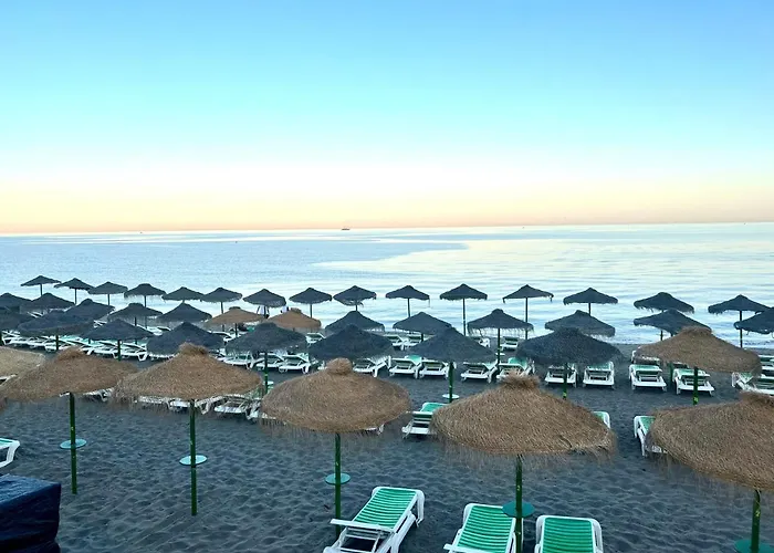 דירה Cozy With Sea View & Pool