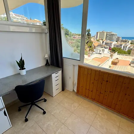 Cozy With Sea View & Pool Апартаменты Фуэнхирола